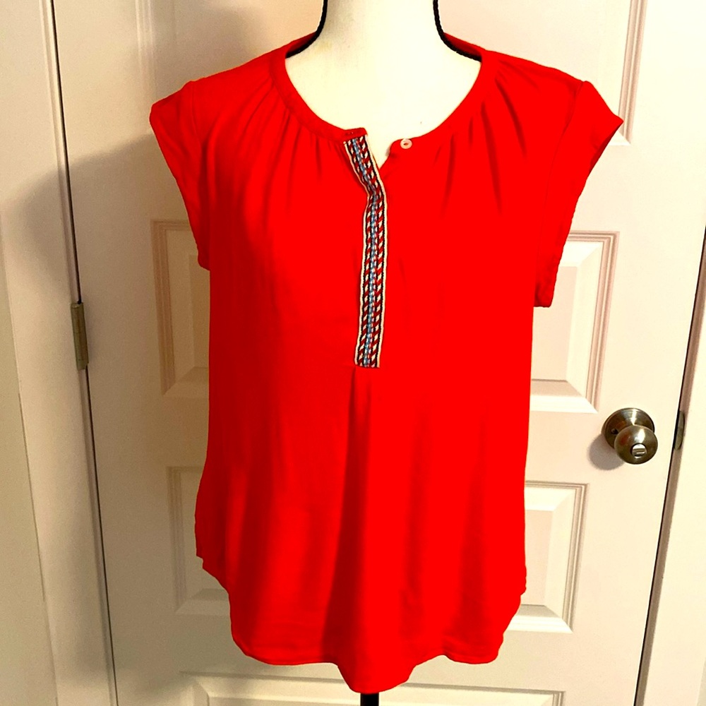 Pale sky|| Orange short sleeve top with colored stitch accent at buttons